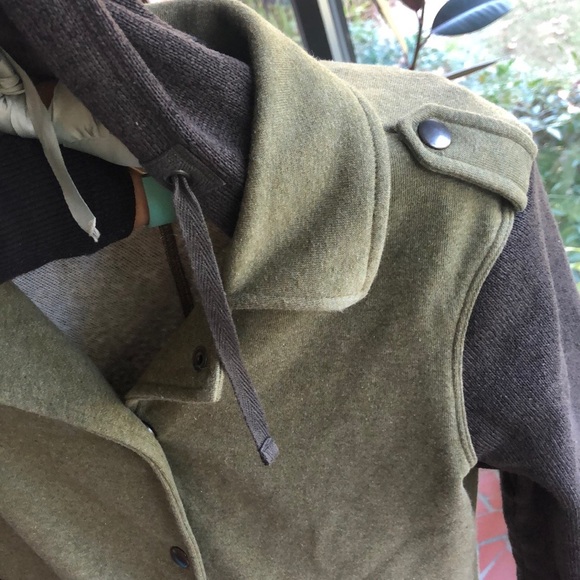 REI Utility style Jacket - small - Picture 4 of 9